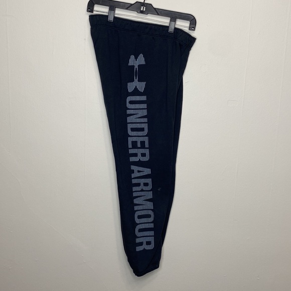 Women’s XS Under Armour Black Jogger sweatpants - Picture 3 of 5